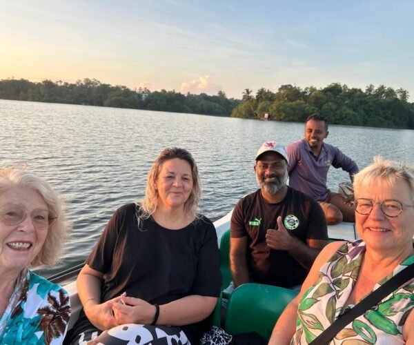 1 Day – Bentota River Boat Safari & Coastal Escape